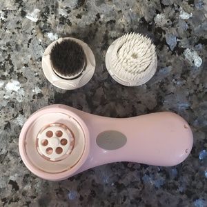 Clarisonic Mia with heads